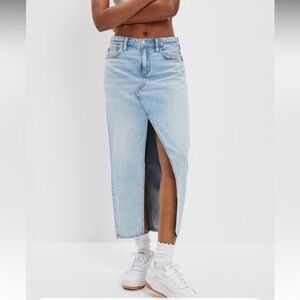 AE Dreamy Drape Low Rise Denim Maxi Skirt
